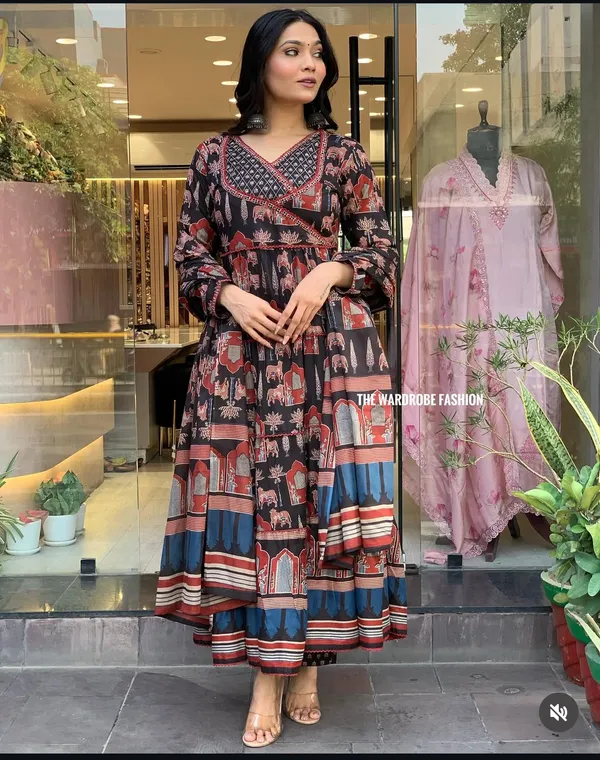 Black_Cotton_Anarkali_Kurta_Set_For_Women