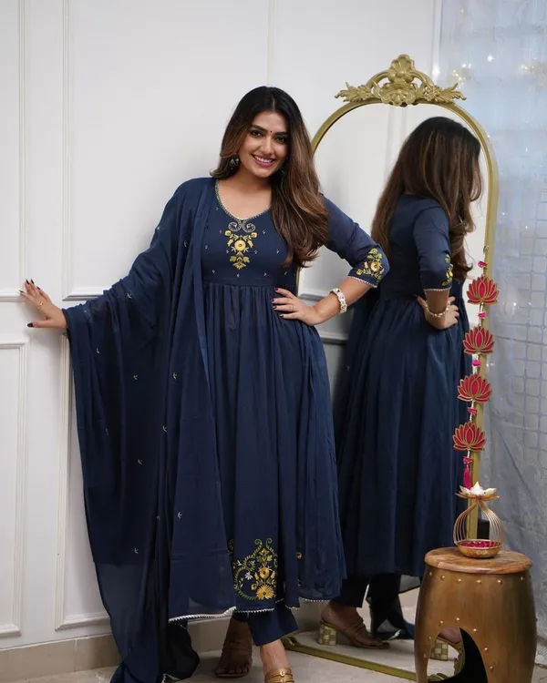 Dark_Blue_Anarkali_Pant_Dupatta_Set_For_Women