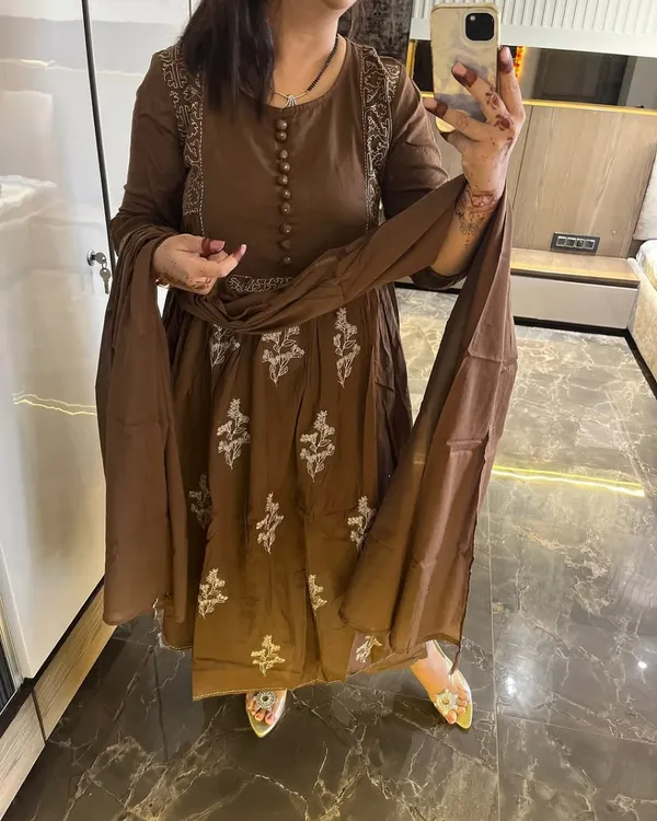 Brown_Cotton_Kurti_Pant_With_Dupatta_Set