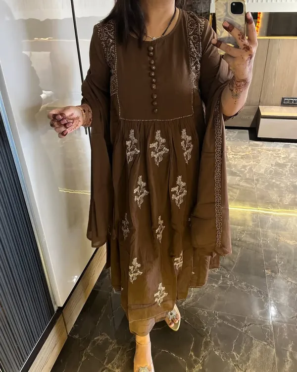 Brown_Cotton_Kurti_Pant_With_Dupatta_Set