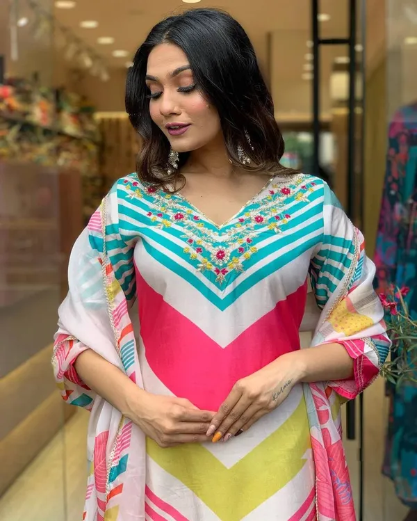 White_Roman_Silk_Kurti_With_Pant_&_Dupatta_Set_For_Women