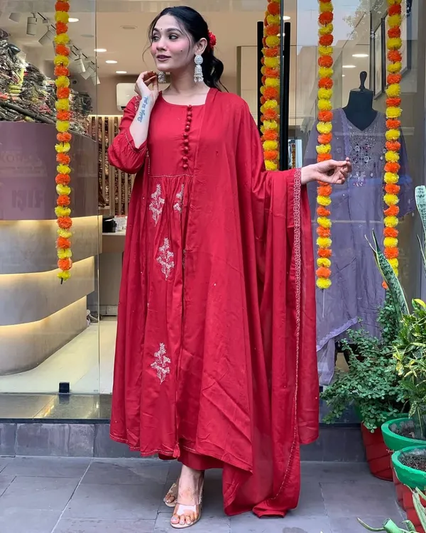 Red_Cotton_Kurti_Pant_With_Dupatta_Set