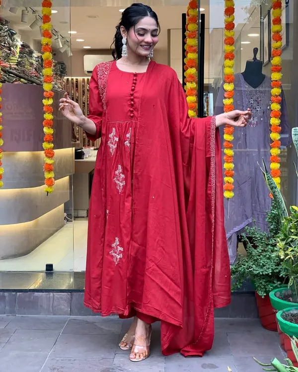 Red_Cotton_Kurti_Pant_With_Dupatta_Set