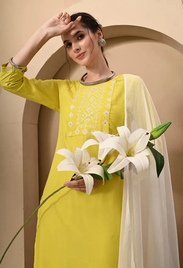 Yellow_Rayon_Kurti_&_Pant_Set_For_Women