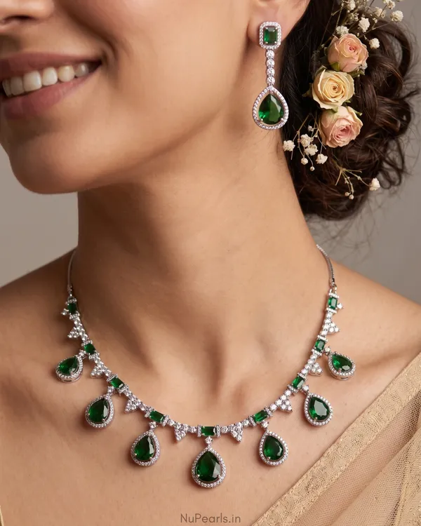 Emerald_Green_Daisy_Zirconia_Necklace