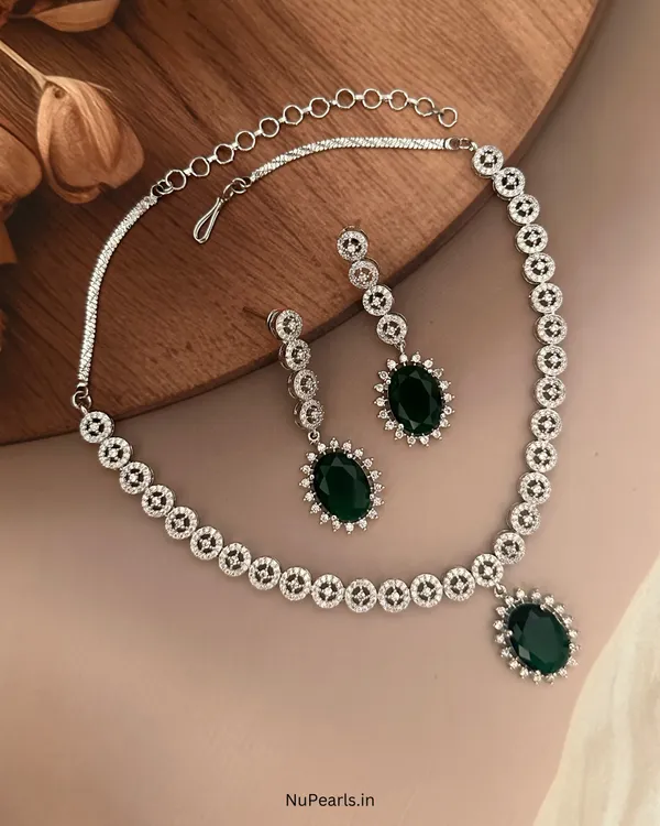 Emerald_Green_Abby_Zirconia_Necklace