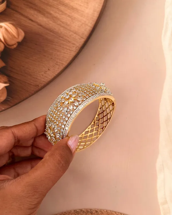 Aza_CZ_Gold-Silver_Dual_Tone_Statement_Premium_Openable_Kada_Bracelet