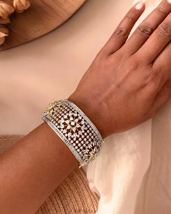 Aza_CZ_Gold-Silver_Dual_Tone_Statement_Premium_Openable_Kada_Bracelet