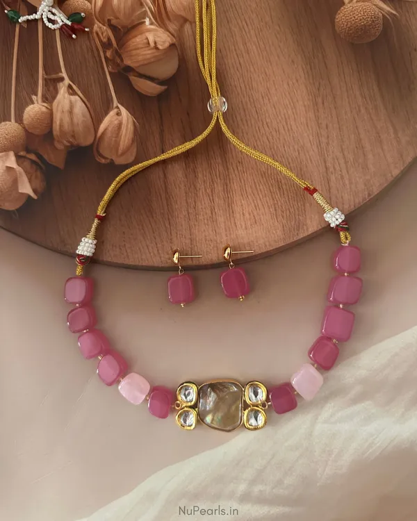 Dark_Pink_Nirva_Agate,_Mother_Of_Pearl_&_Kundan_Choker_Set|18K_Gold_Plated