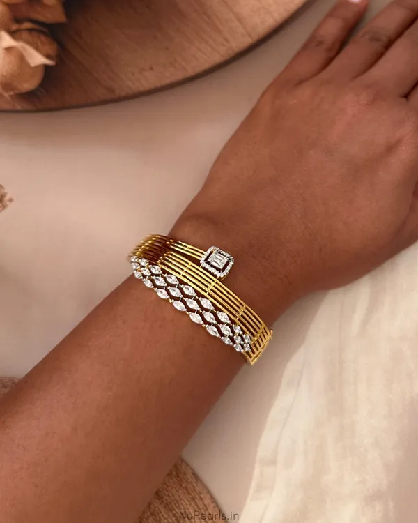 Gia_Princess_Cut_CZ_&_Gold_Premium_Designer_Openable_Bracelet