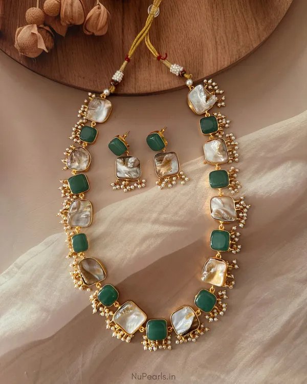 Green_Roha_Mother_Of_Pearl_&_Agate_Long_Necklace_with_Lariya_and_Drawstring|_Handmade_18K_Gold_Plated_Necklace_Set