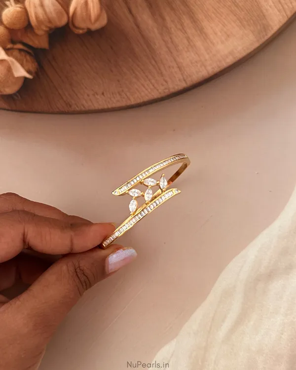 Guri_Gold_Plated_Marquise_&_Baguette_CZ_Openable_Bracelet