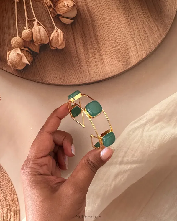 Handmade_Green_Saia_Adjustable_Bracelet_|18K_Gold_Plated