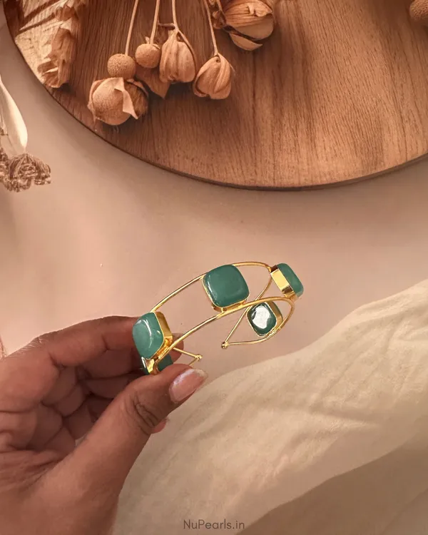 Handmade_Green_Saia_Adjustable_Bracelet_|18K_Gold_Plated