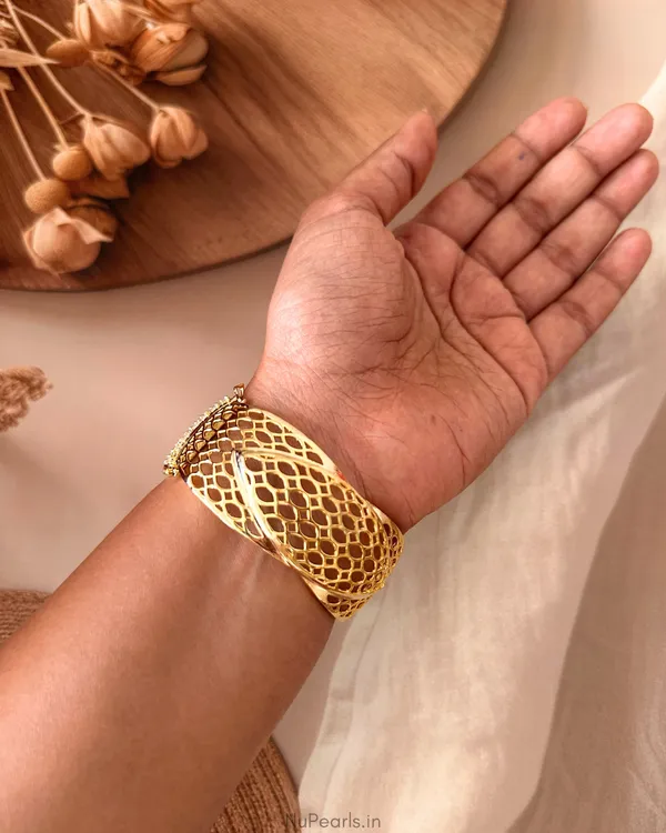 Ina_Gold-Silver_Dual_Tone_Statement_Premium_CZ_Openable_Kada_Bracelet