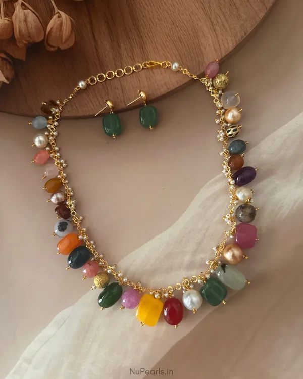 Laya_Multicolour_Handmade_Flexible_Beaded_Necklace_Set_(Random_Bead_Arrangement)