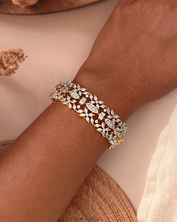 Rooh_CZ_Gold-Silver_Dual_Tone_Statement_Premium_Openable_Kada_Bracelet