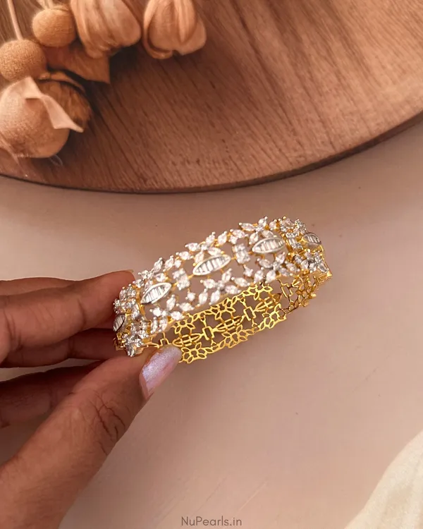 Rooh_CZ_Gold-Silver_Dual_Tone_Statement_Premium_Openable_Kada_Bracelet