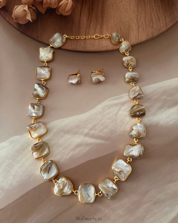 Siya_Mother_Of_Pearl_Necklace_Set_|18K_Gold_Plated