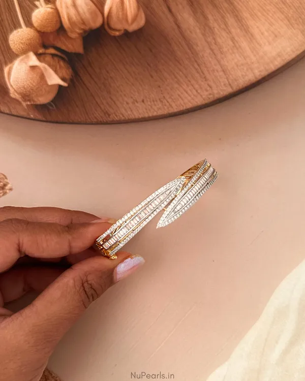 Yara_CZ_Gold-Silver_Dual_Tone_Baguette_Premium_Openable_Bracelet