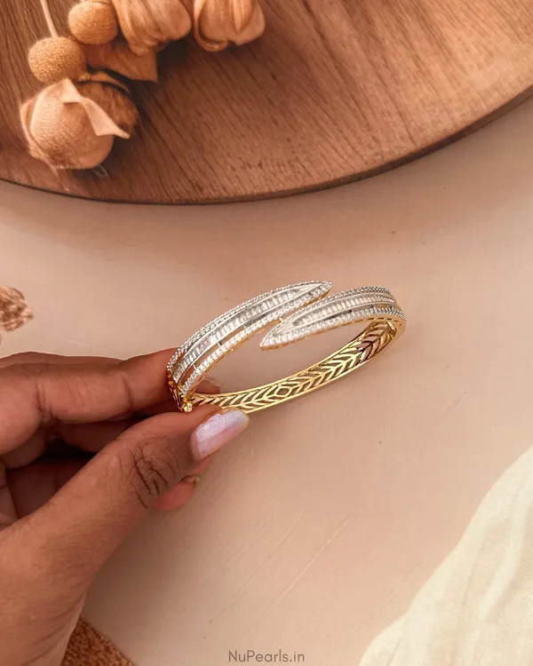 Yara_CZ_Gold-Silver_Dual_Tone_Baguette_Premium_Openable_Bracelet