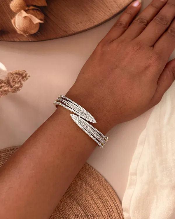 Yara_CZ_Gold-Silver_Dual_Tone_Baguette_Premium_Openable_Bracelet