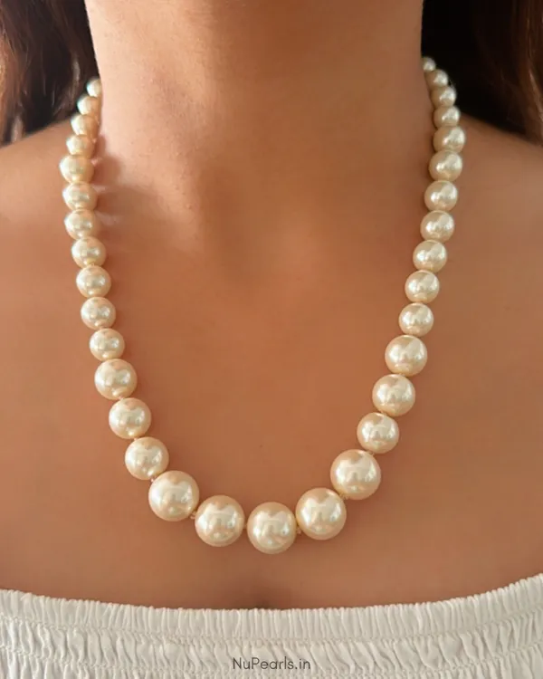 Off-White_Graduation_Pearl_Ovia_Mala_Necklace_For_Women