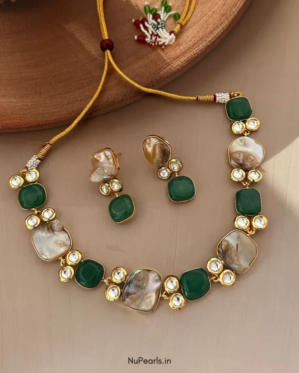 Green_Alsia_Mother_of_Pearl_&_Kundan_18k_Gold_Plated_Choker_with_Earrings