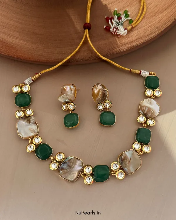 Green_Alsia_Mother_of_Pearl_&_Kundan_18k_Gold_Plated_Choker_with_Earrings