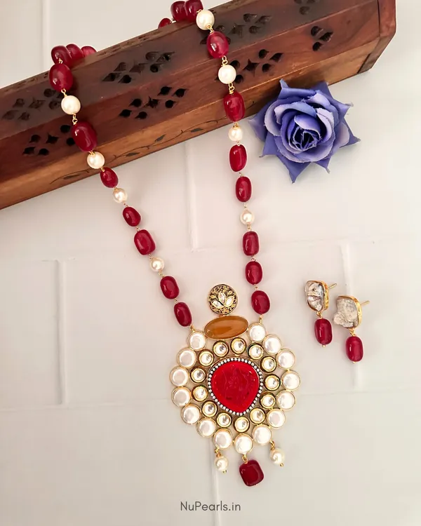 Red_Paridhi_Pearl_Pendant