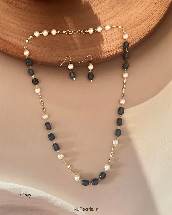 Grey_Meera_Stone_&_Pearl_Mala_with_AD_Chain_for_Women
