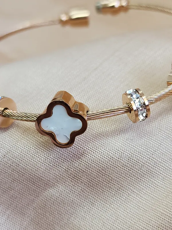 Rose_Gold_Magnetic_Clover_Cuff_Stainless_Steel_Waterproof__Bracelet