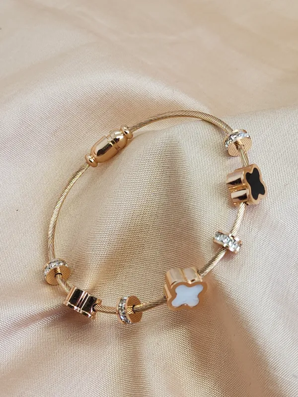 Rose_Gold_Magnetic_Clover_Cuff_Stainless_Steel_Waterproof__Bracelet