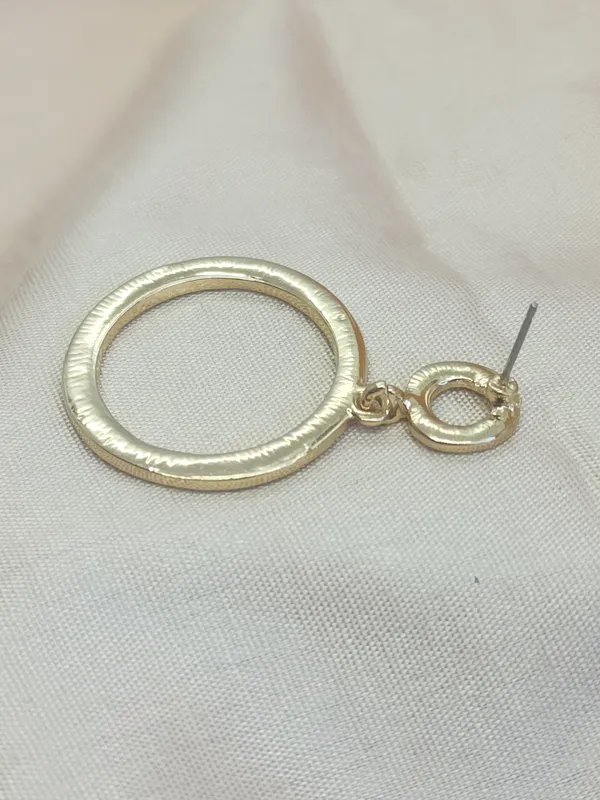 Round_Hanging_For_Women_|_Premium_Lightweight_Jewellery_For_All_Occasion