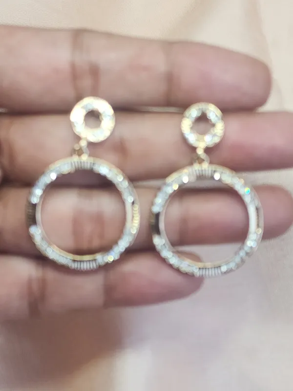 Round_Hanging_For_Women_|_Premium_Lightweight_Jewellery_For_All_Occasion