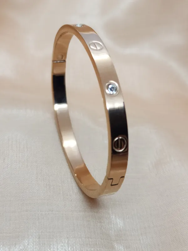 Rose_Gold_Plated_Diamond_Studded_Stainless_Steel_Waterproof_Openable_Cuff_Bracelet