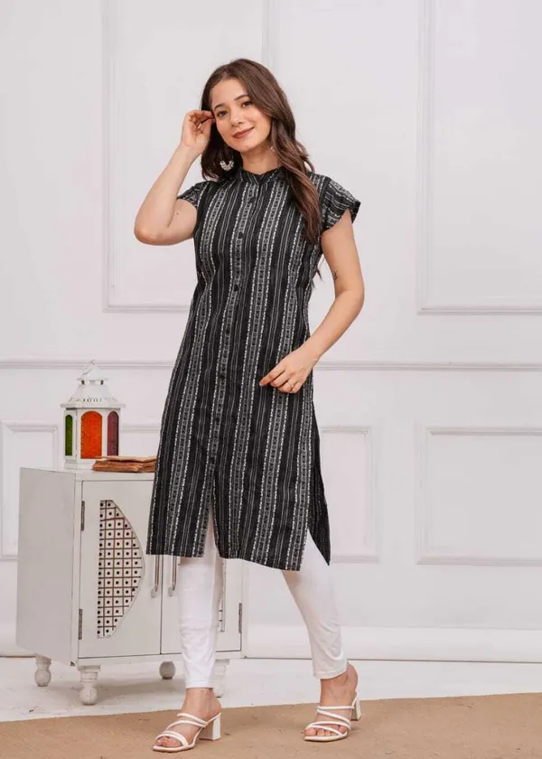 Black_Regular_Cotton_Blend_Printed_Knee_Length_Kurta_For_Women