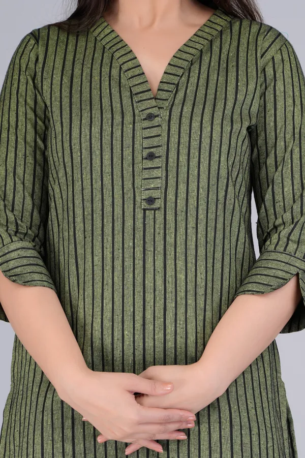 Black_&_Green_Cotton_Blend_Casual_Striped_Top_For_Women