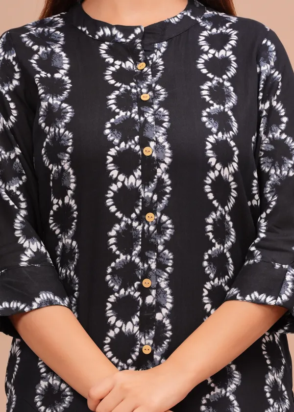 Black_Regular_Viscose_Rayon_Floral_Print_Calf_Length_Kurta_For_Women