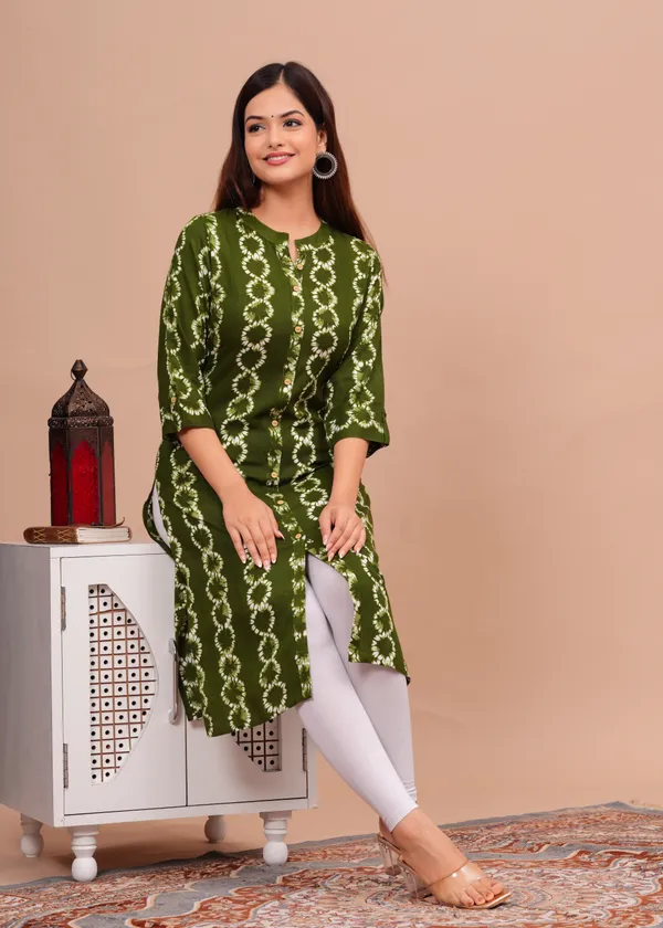 Green_Regular_Viscose_Rayon_Floral_Print_Calf_Length_Kurta_For_Women