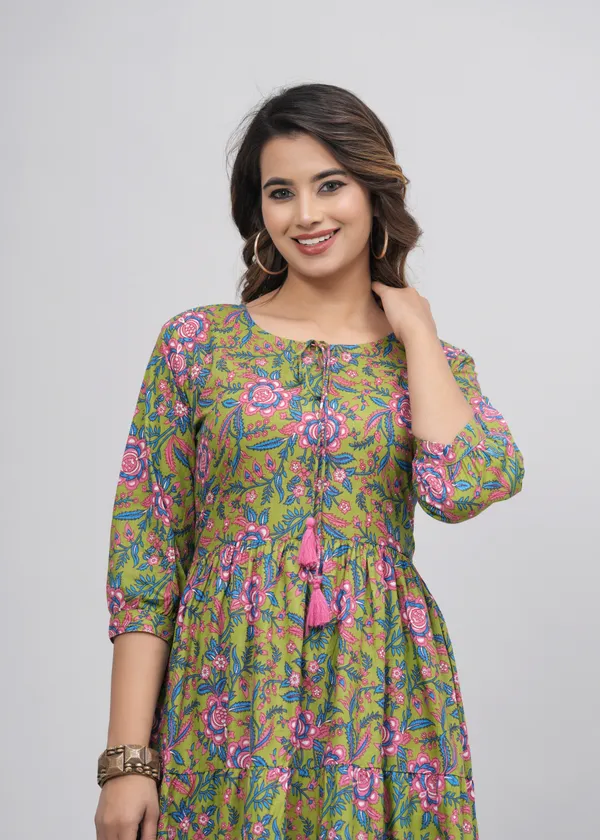 Green_Regular_Cotton_Rayon_Floral_Print_Calf_Length_Kurta_For_Women