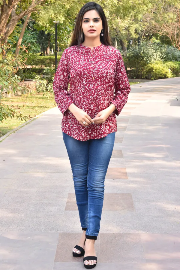 Red_Viscose_Rayon_Casual_Floral_Print_Top_For_Women