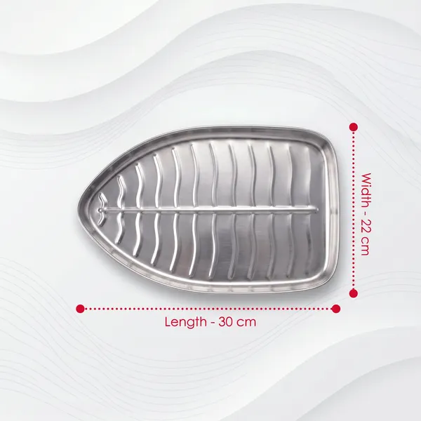 Silver_Stainless_Steel_Leaf_Shaped_Banana_Plates/Dinner_Plates/Lunch_Plates_(11_Inch_Banana_Leaf)