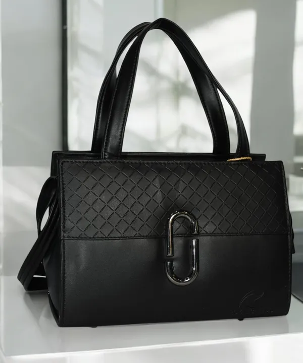 Black_Cross_Body_Sling_Bag_For_Woman