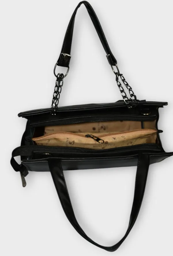 Black_Cross_Body_Sling_Bag_For_Woman