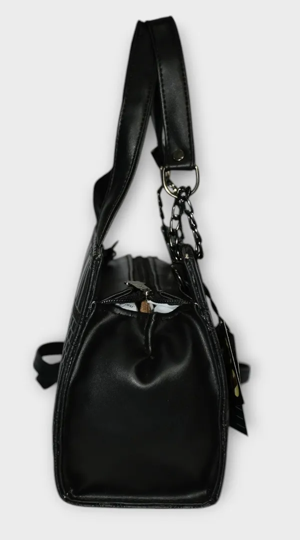 Black_Cross_Body_Sling_Bag_For_Woman