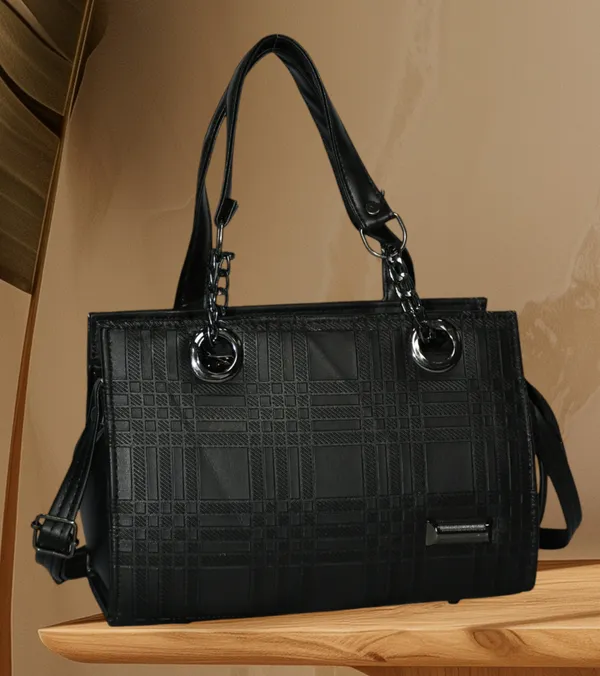 Black_Cross_Body_Sling_Bag_For_Woman