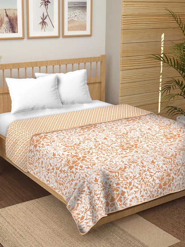 Double_Bed_Orange_&_White_Cotton_Reversible_Dohar_Printed_Blanket_Soft_&_Lightweight_AC_Comforter_Perfect_Festive_Gift_Blankets