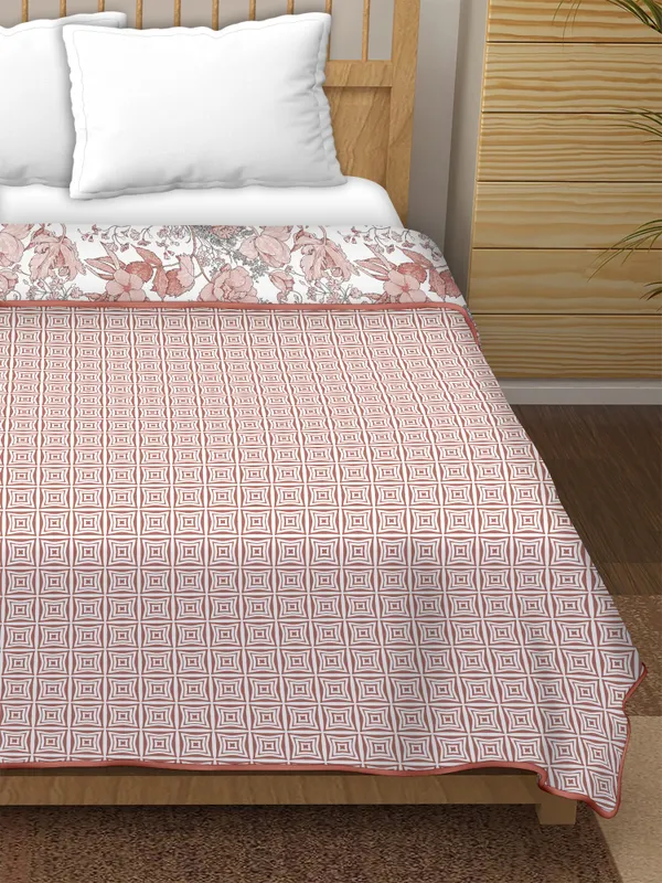 Single_Bed_White_&_Red_Cotton_Reversible_Dohar_Printed_Blanket_Soft_&_Lightweight_AC_Comforter_Perfect_Festive_Gift_Blankets