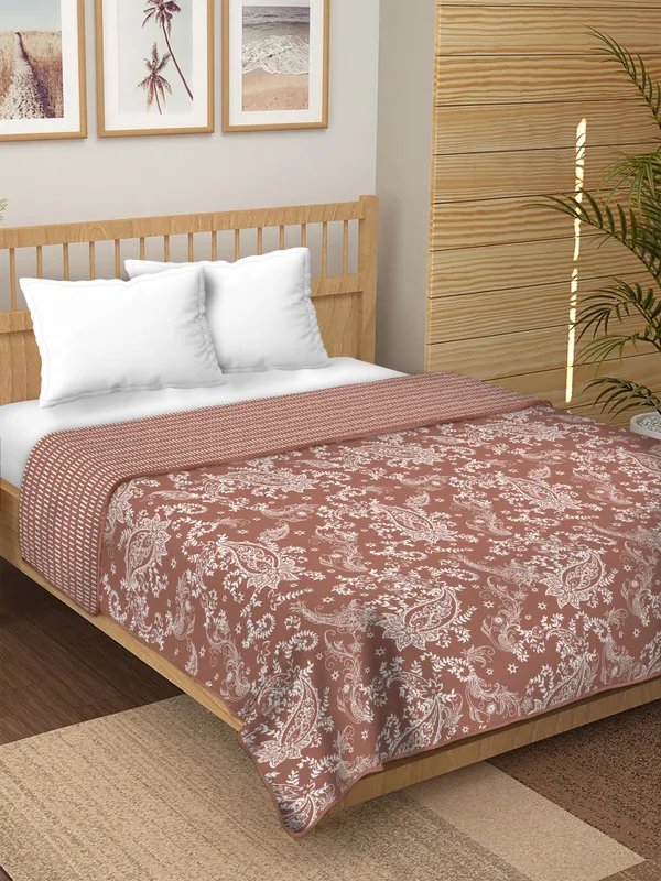 Double_Bed_Brown_&_white_Cotton_Reversible_Dohar_Printed_Blanket_Soft_&_Lightweight_AC_Comforter_Perfect_Festive_Gift_Blankets